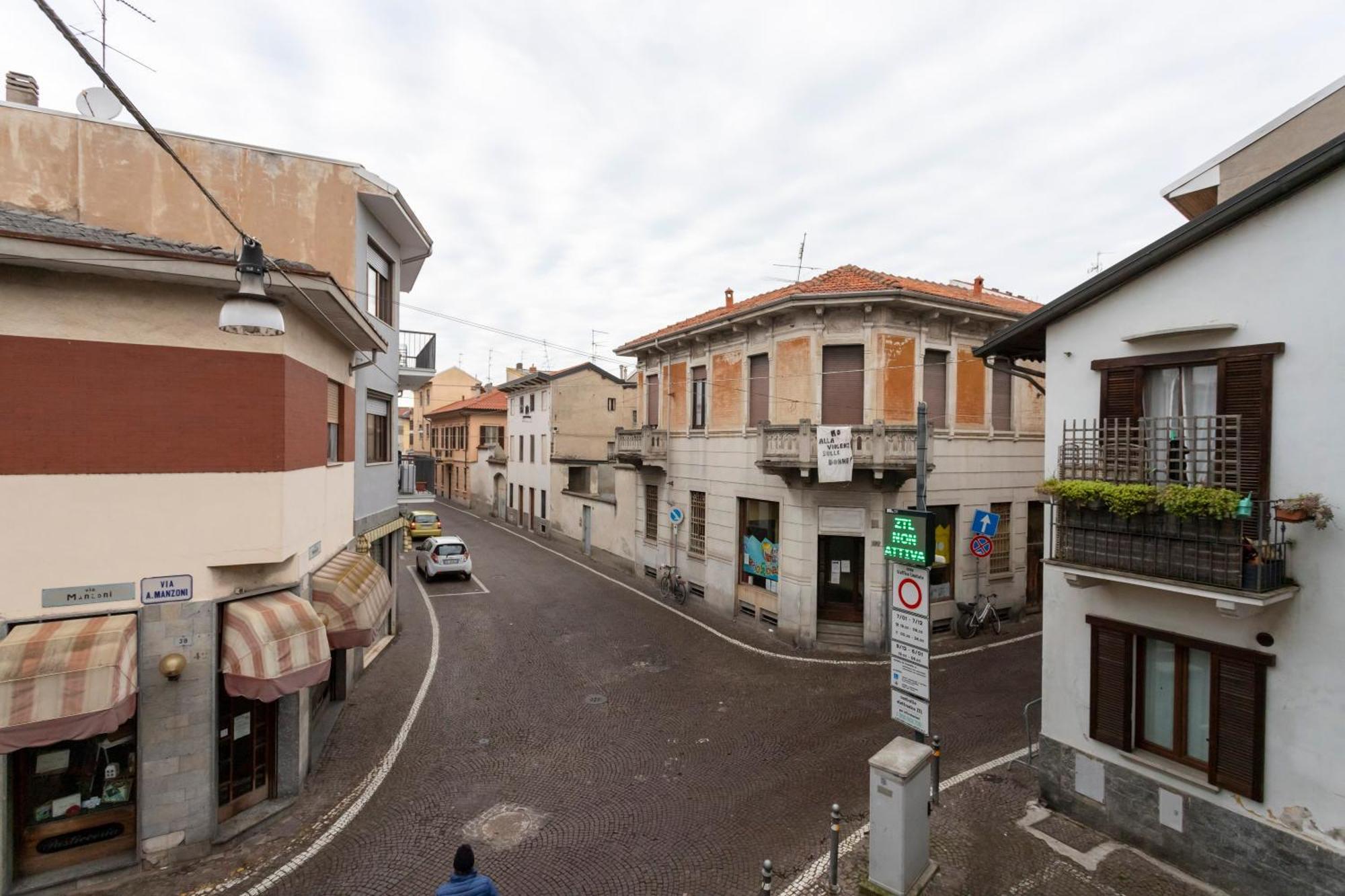 Corte Manzoni - Self Check-In Galliate 外观 照片